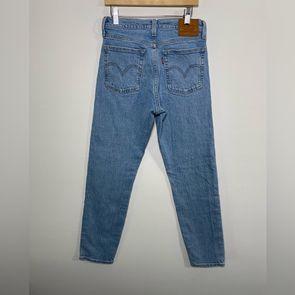 Levi's Premium Wedgie Straight Fit High Rise Jeans Size 26 Stretch Button fly - Picture 2 of 9